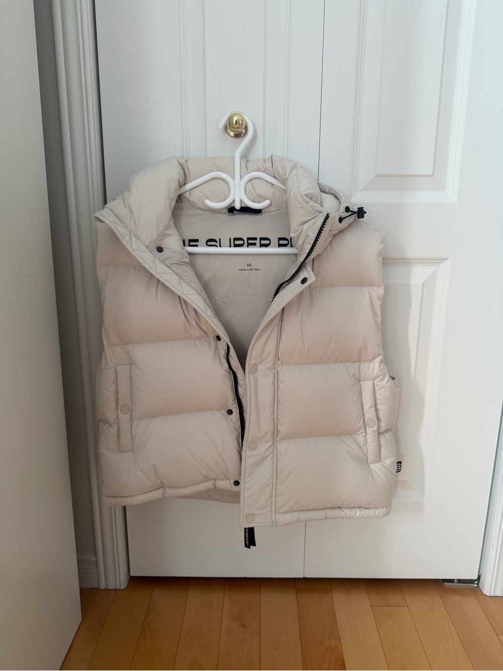 Aritzia Puffy Sleeveless Vest - Cream